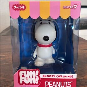 Super7 - Peanuts - FUN! FUN! Wv2 - Snoopy (Walking) [New Toy] Action Figure